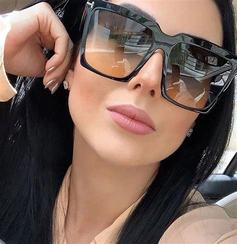 18 '90s Sunglasses for Women That Are Trending in 2021 .